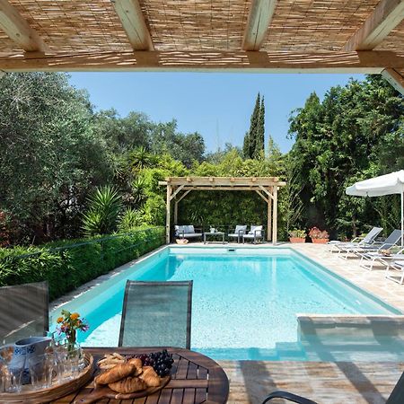 Villa Apleton Kassiopi Bagian luar foto
