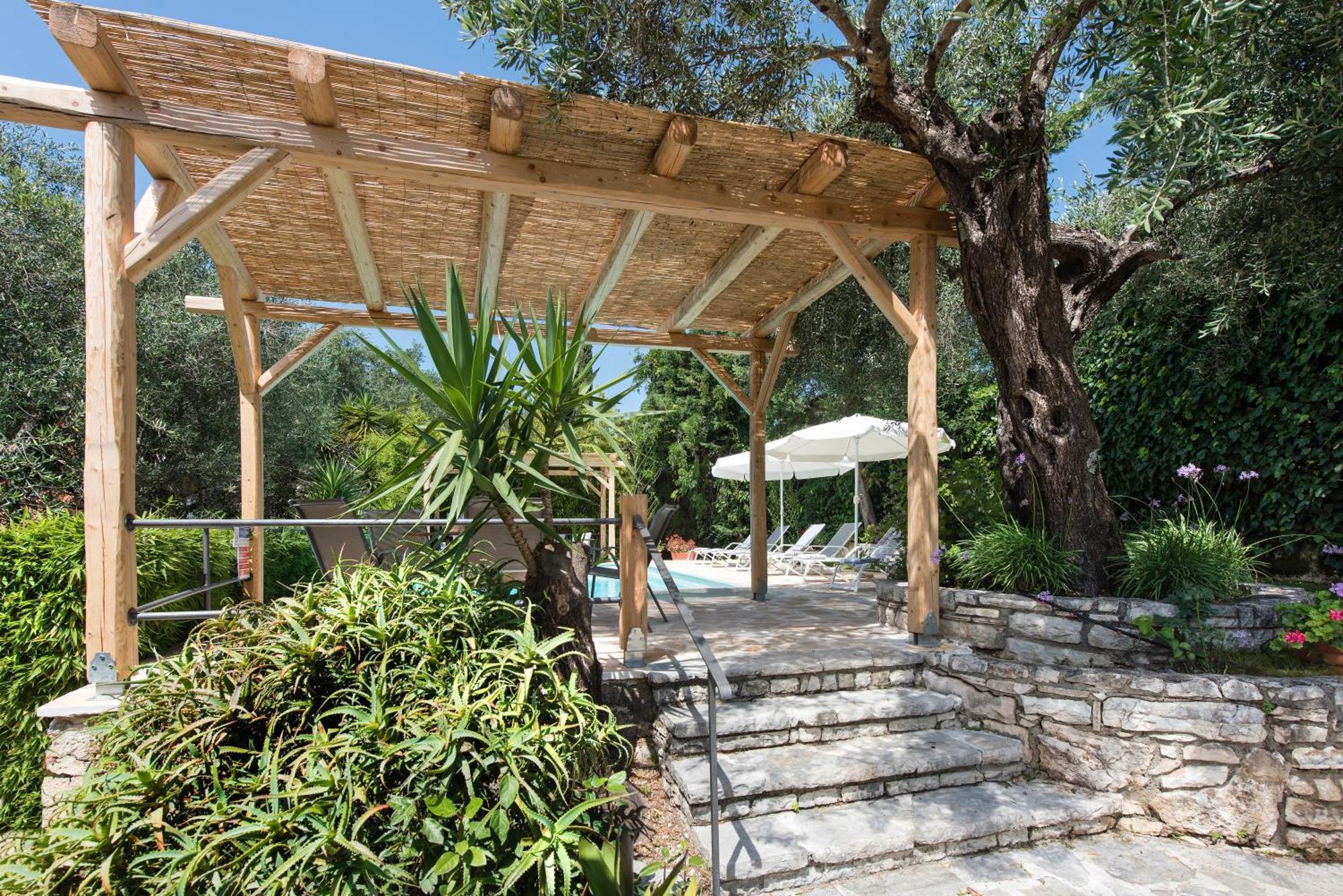 Villa Apleton Kassiopi Bagian luar foto