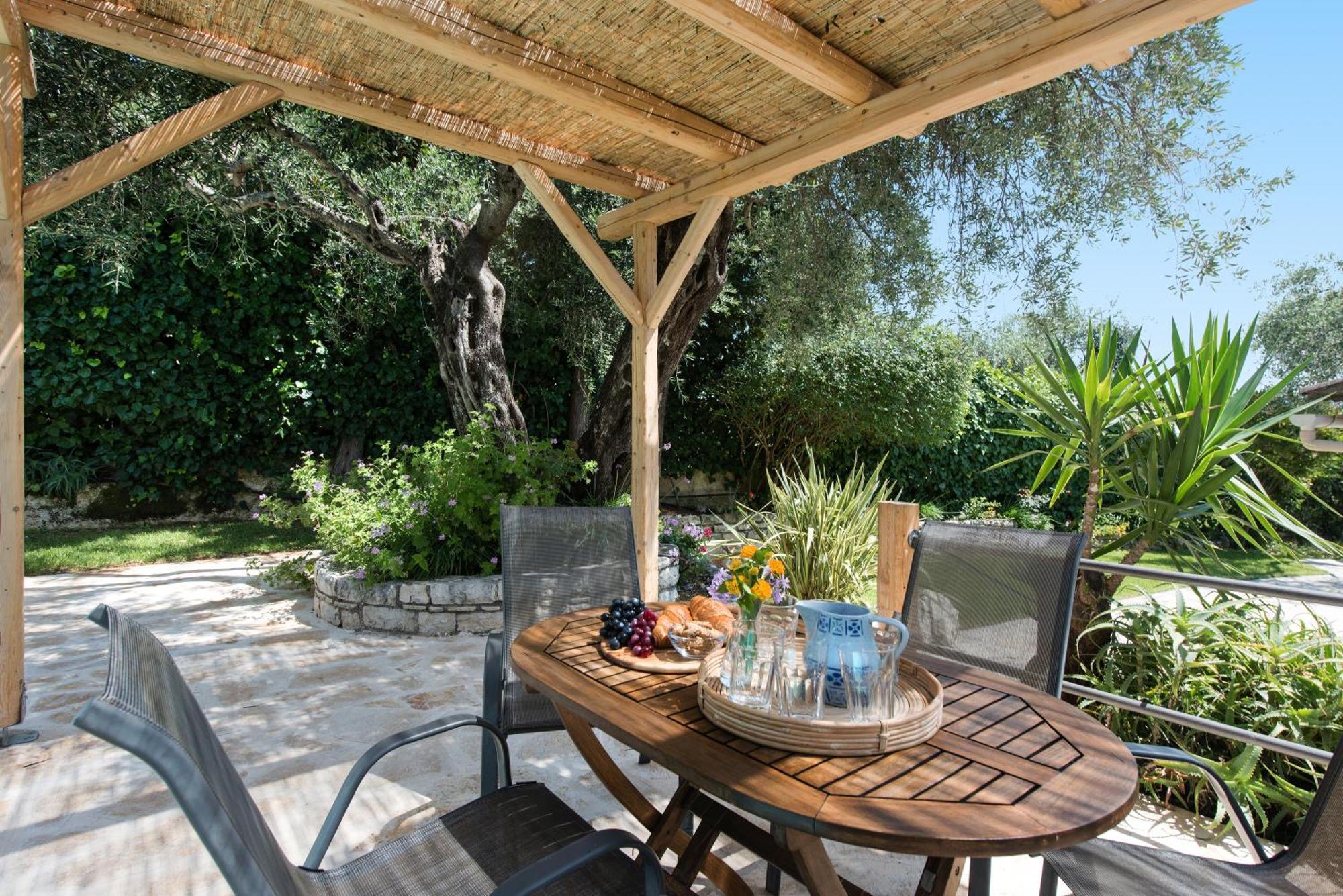 Villa Apleton Kassiopi Bagian luar foto