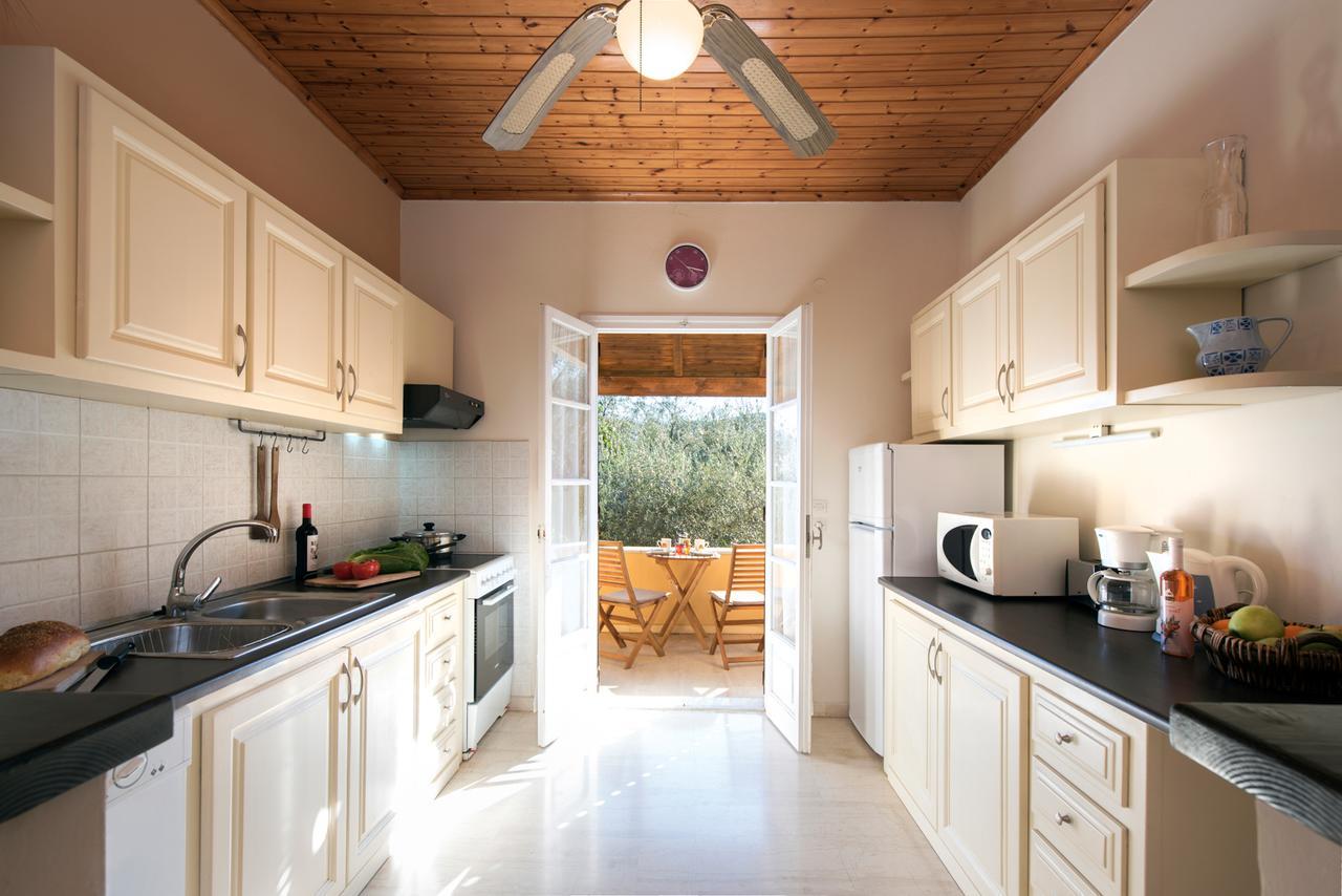 Villa Apleton Kassiopi Bagian luar foto